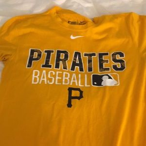 MLB Pirates Nike Dri-Fit